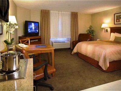 Sonesta Simply Orange County Airport Hotel